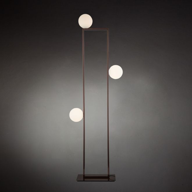 آباژورایستاده