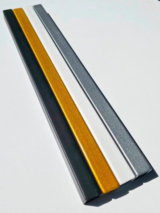 ساعت دیواری مدرن با موتور تایوانی آرامگرد از جنس فلز